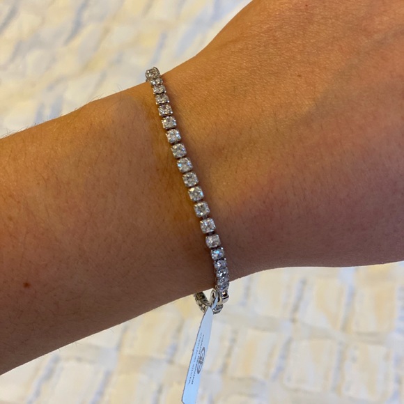 Cubic zirconia tennis bracelet - Picture 4 of 4